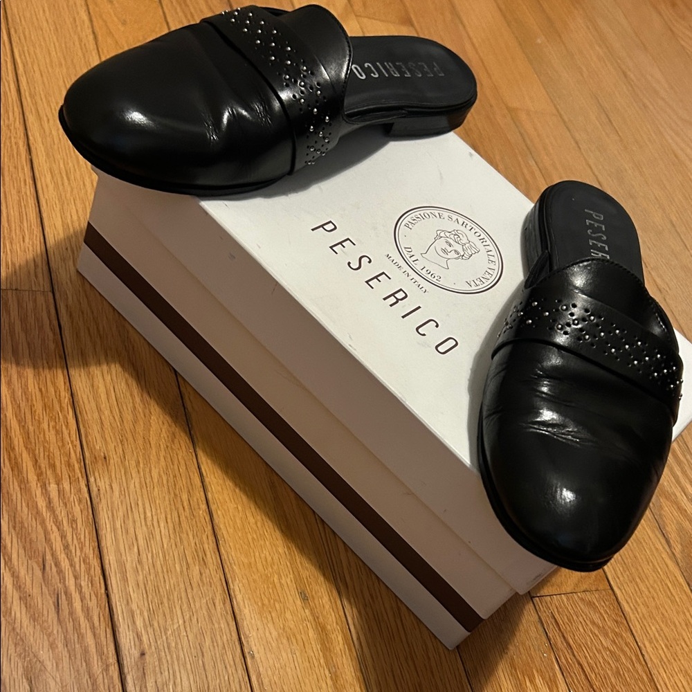 Peserico Black Leather Slip-On Studded Mule for Women